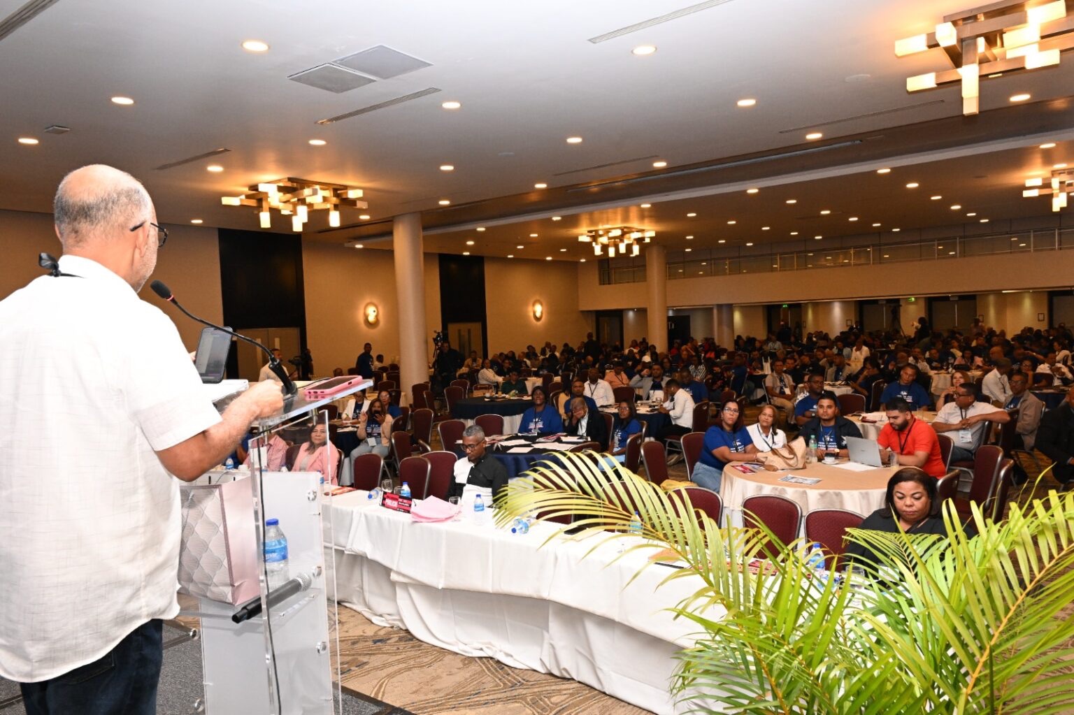 Docentes proponen eliminar la promoción automática y priorizar el desarrollo de competencias en estudiantes