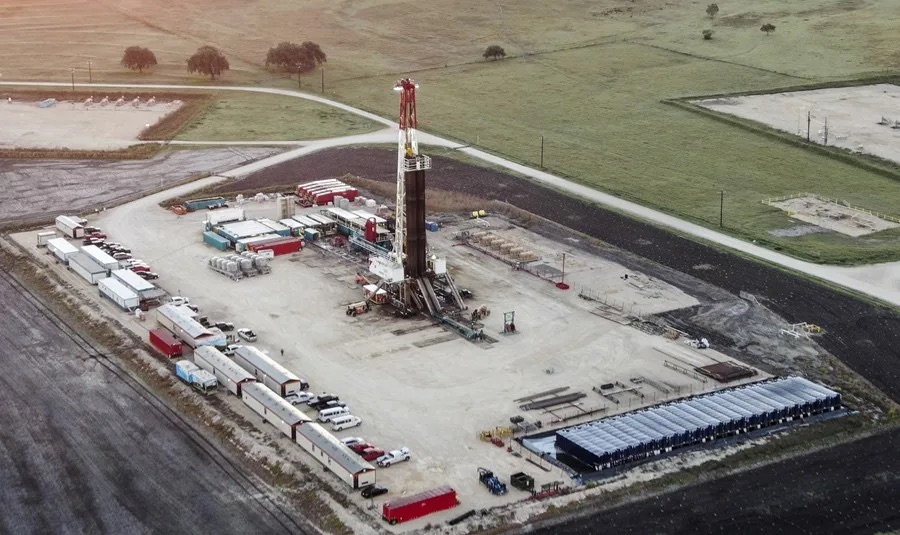 El petróleo de Texas cae casi un 12 % tras la reapertura del estrecho de Ormuz