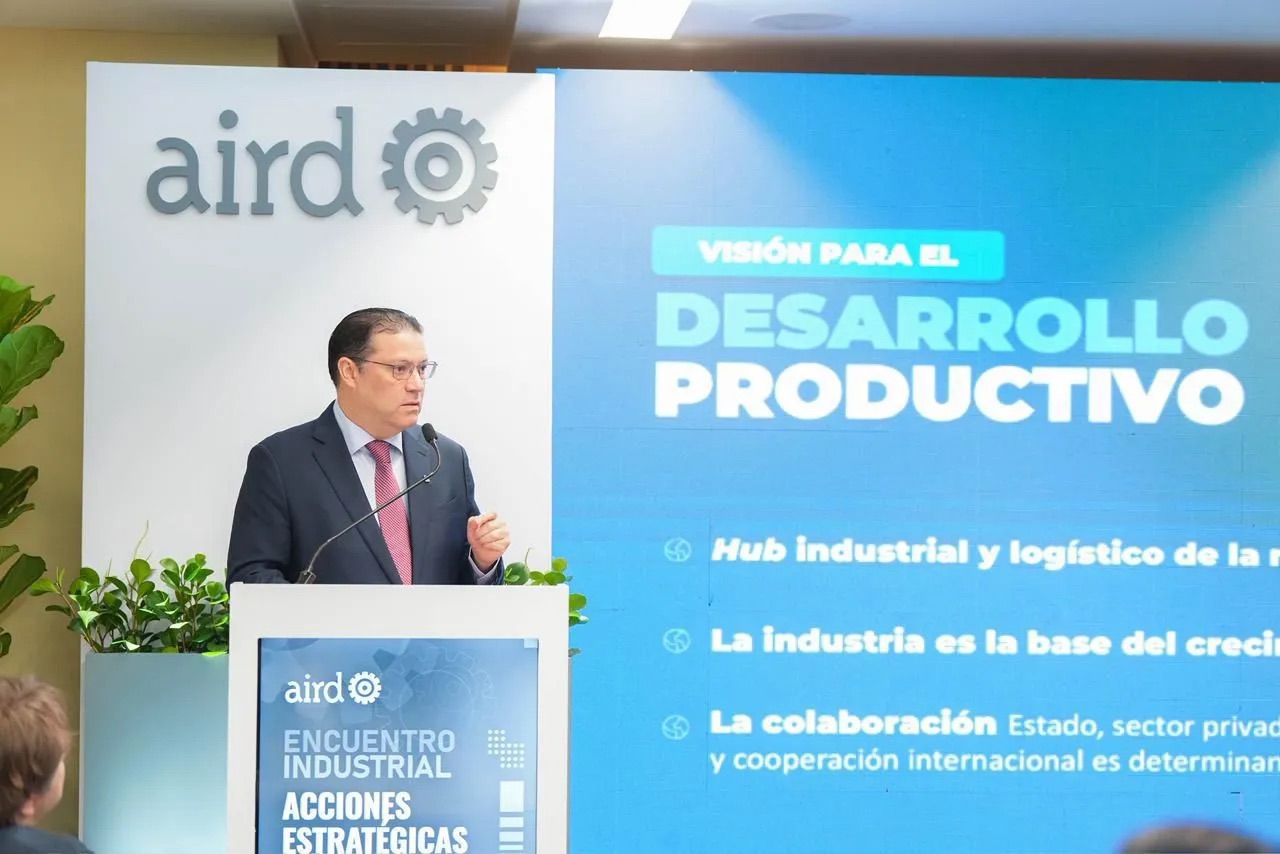Industria dominicana se impone ante crisis internacional, afirma MICM