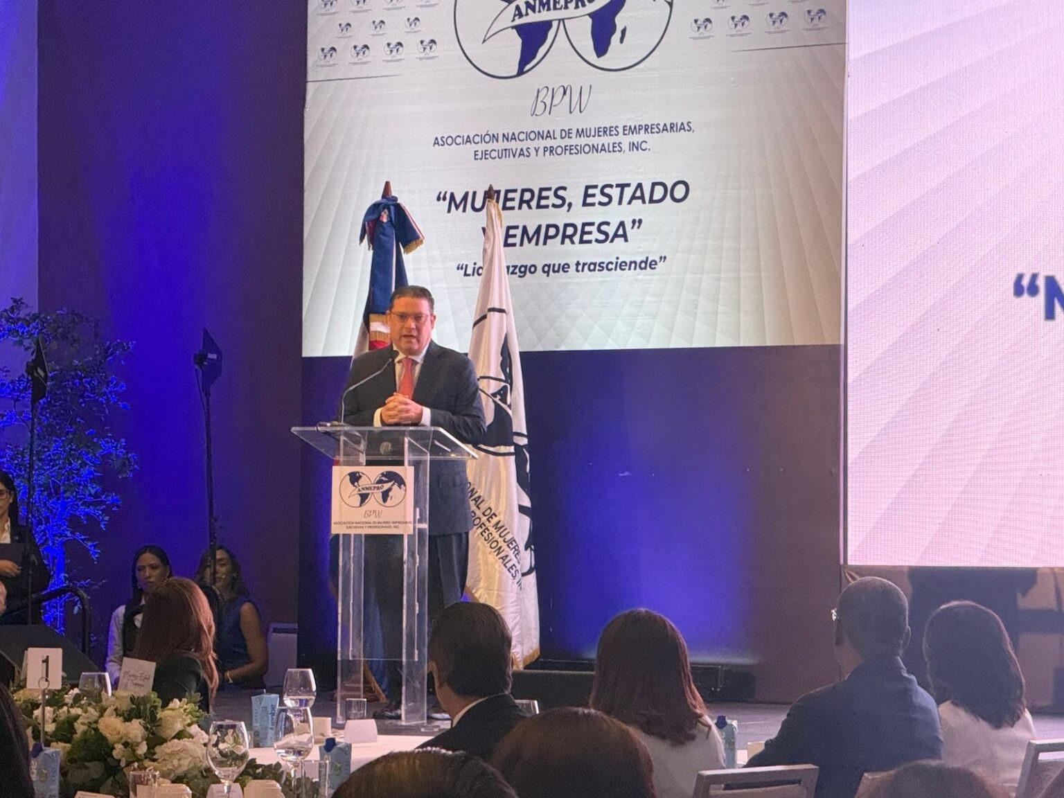 Gobierno anuncia el “Fondo Ángel” para impulsar emprendimiento femenino en RD