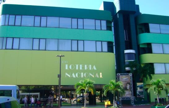 Trabas administrativas y vacíos regulatorios han frenado la regularización de la Lotería Nacional, según Quico Tabar