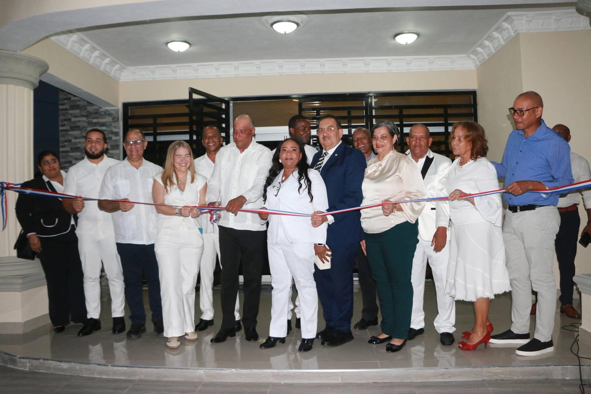 Inauguran moderno palacio municipal en El Valle