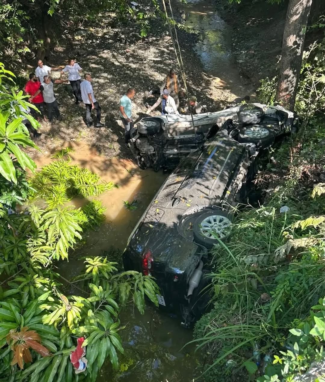 Tres heridos en accidente de avanzada presidencial en Maimón-Puerto Plata