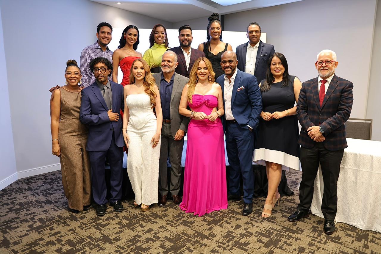 Brenda Sánchez y Carlos Alfredo Fatule encabezan “El Domingo es Mío”, la nueva propuesta televisiva de Alberto Cruz