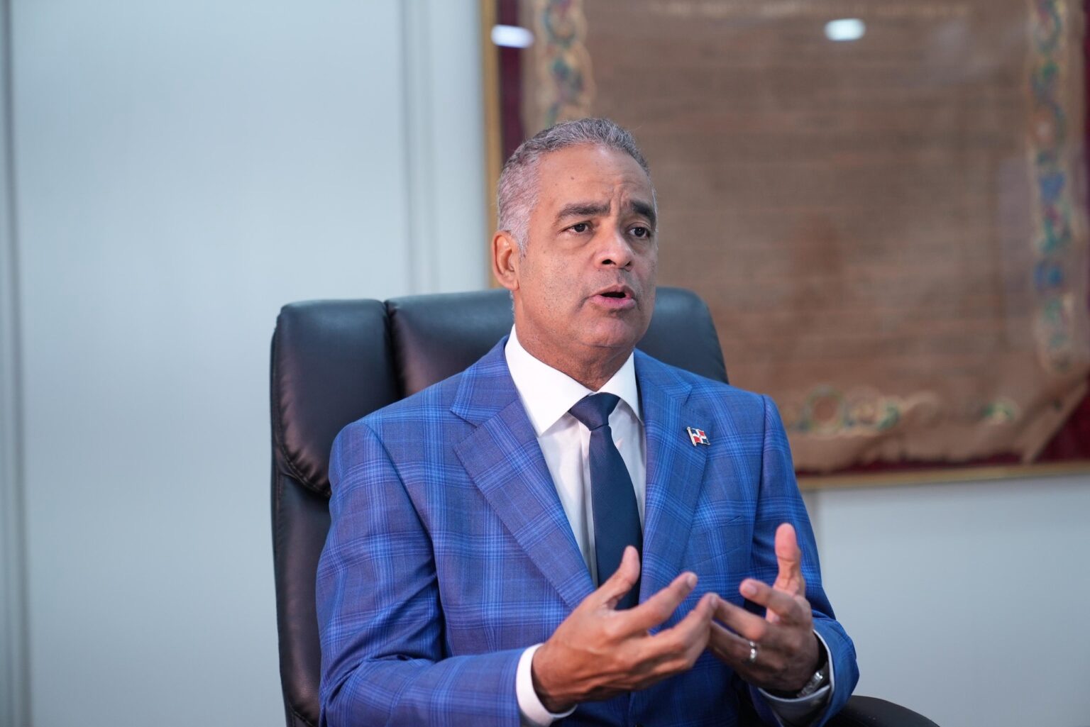 Joel Santos afirma que el balance entre medioambiente e impacto económico debe definir futuro de la minería en el país