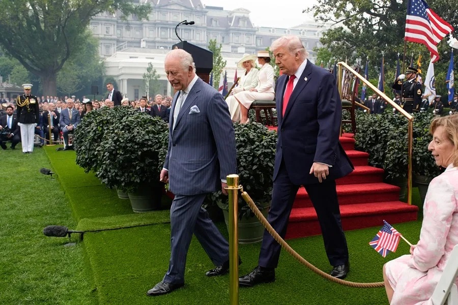 Los Trump reciben a Carlos III y Camila en una ceremonia de honor en la Casa Blanca