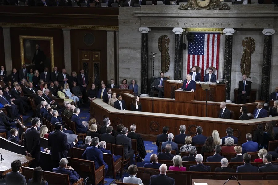 El Senado de EE.UU. falla en intento de limitar posibles acciones militares de Trump en Cuba