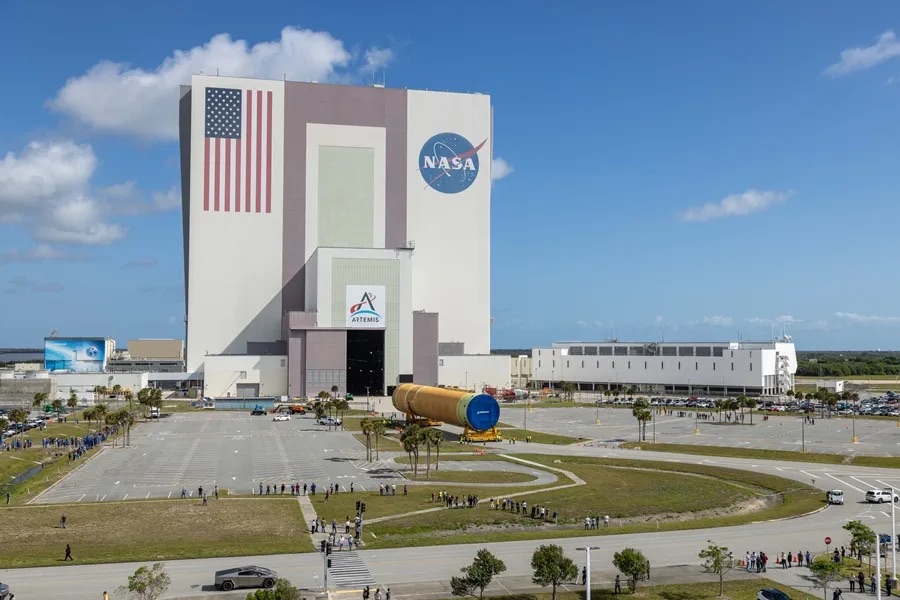 Llega a Florida la etapa central de cohete SLS de la misión Artemis III prevista para 2027