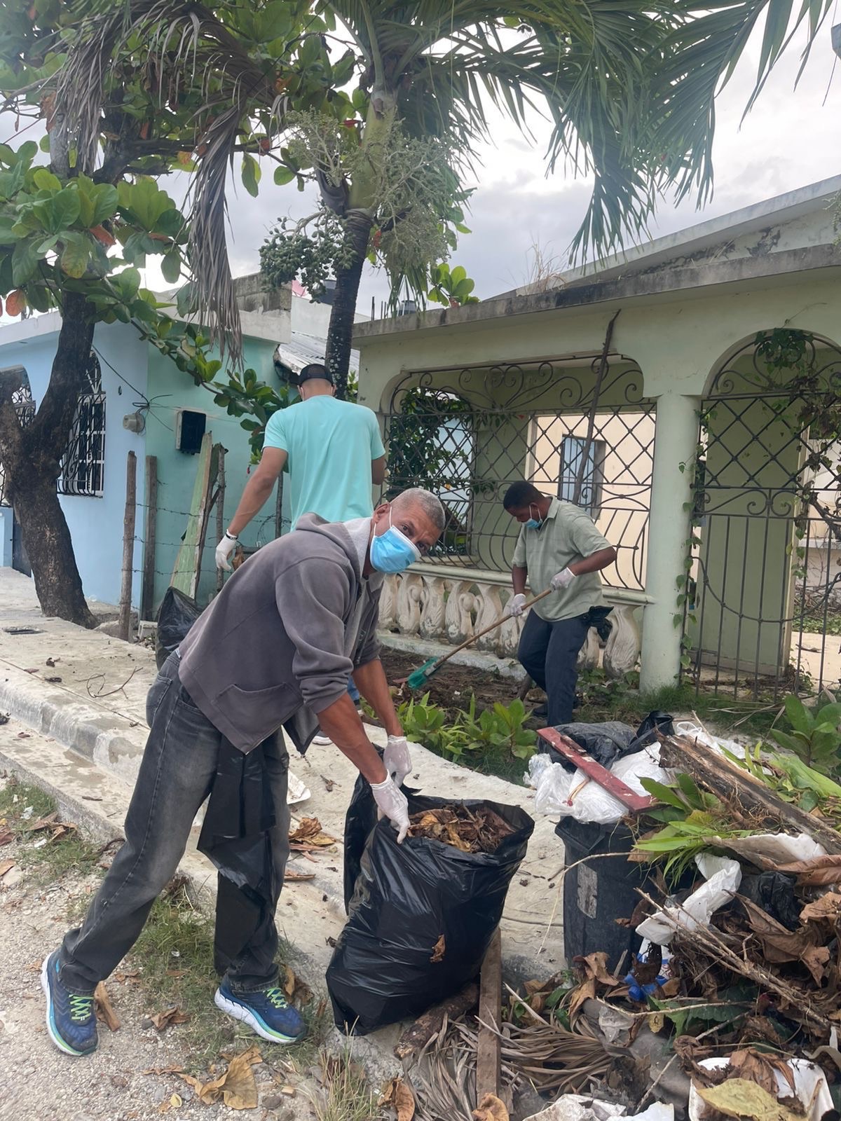 IGLESIA DE DIOS DE LA PROFECÍA REALIZA JORNADA DE LIMPIEZA EN HATO MAYOR/VILLA ORTEGA