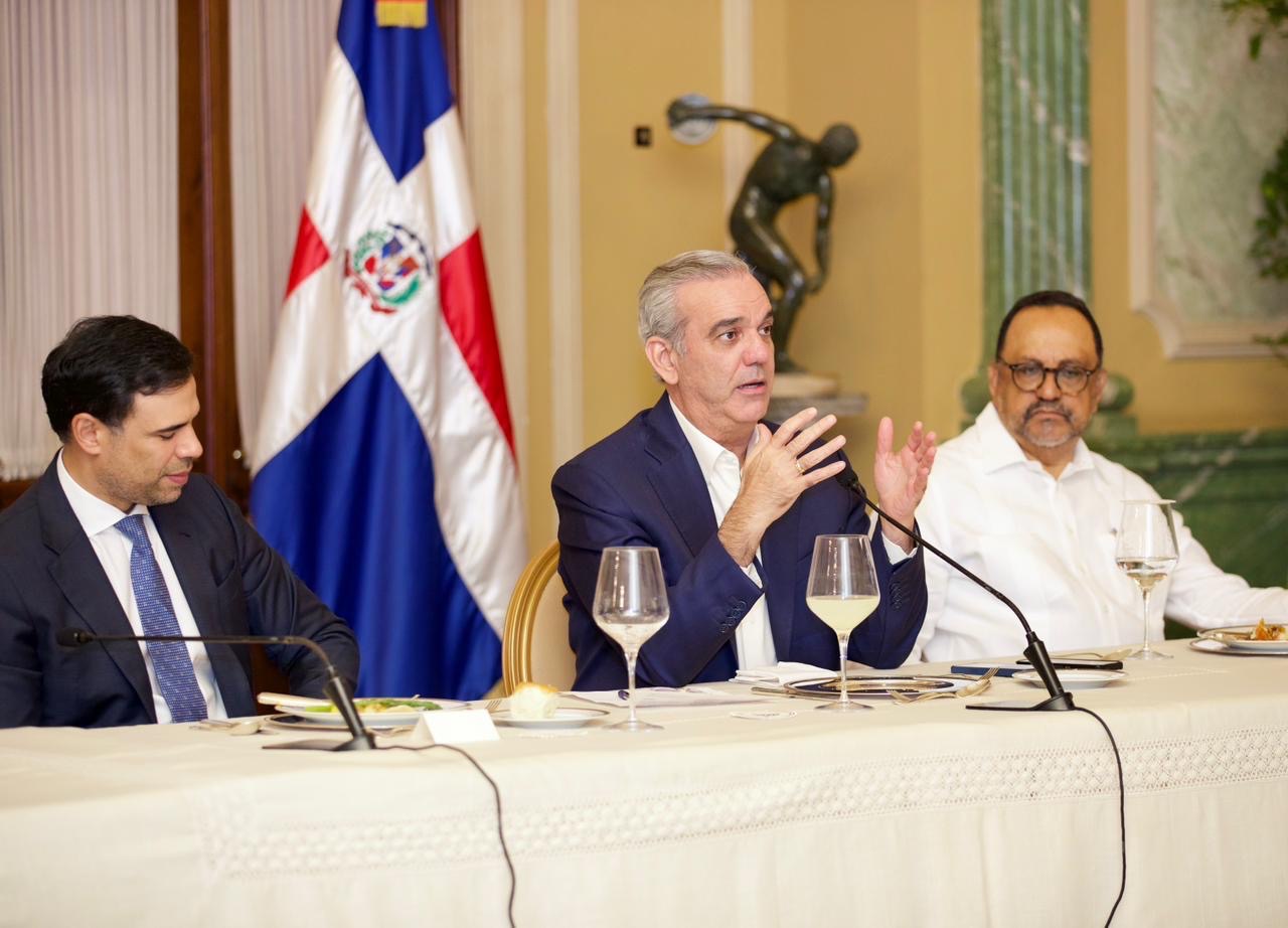Gobierno anuncia licitación para rescatar el Teatro Agua y Luz, presidente Abinader busca convertir el emblemático espacio en un escenario cultural y turístico de Santo Domingo