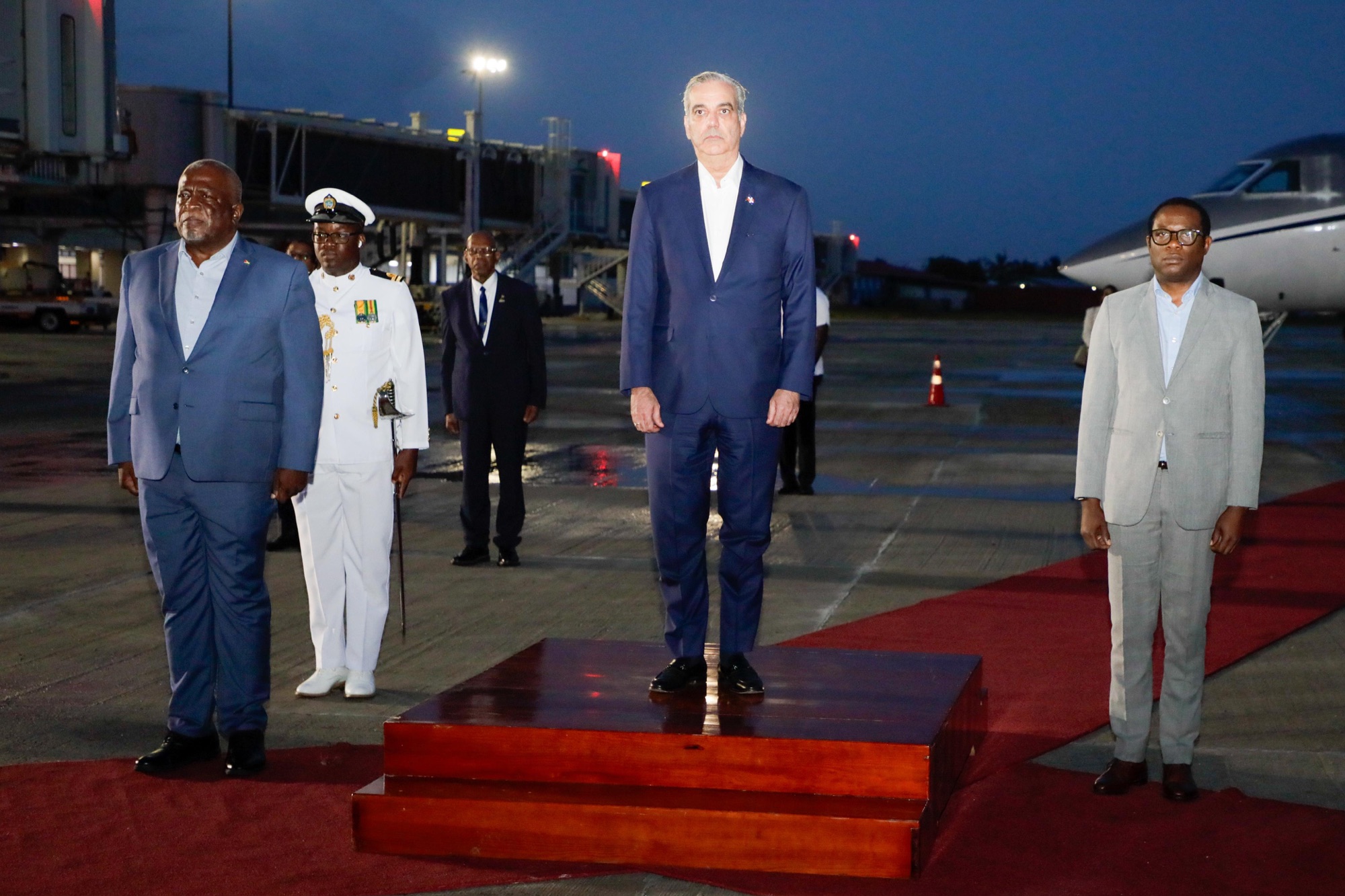 Presidente Abinader llega a Guyana en cuarta visita oficial para sostener reunión bilateral con su homólogo Mohamed Irfaan Alí