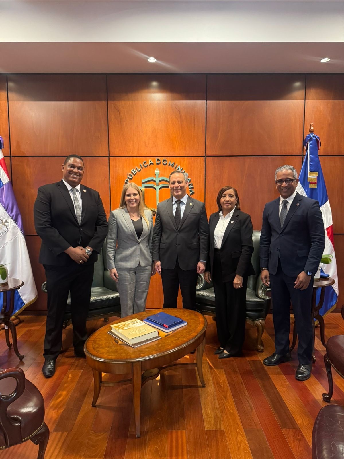 Colegio de Abogados y la diputada Carmen Ligia Barceló impulsan mejoras clave en el sistema de justicia de Hato Mayor