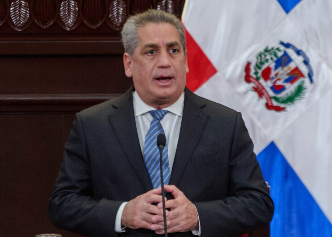 Hazoury reitera el verdadero reto del turismo es mantener el crecimiento sostenido con orden y reglas claras