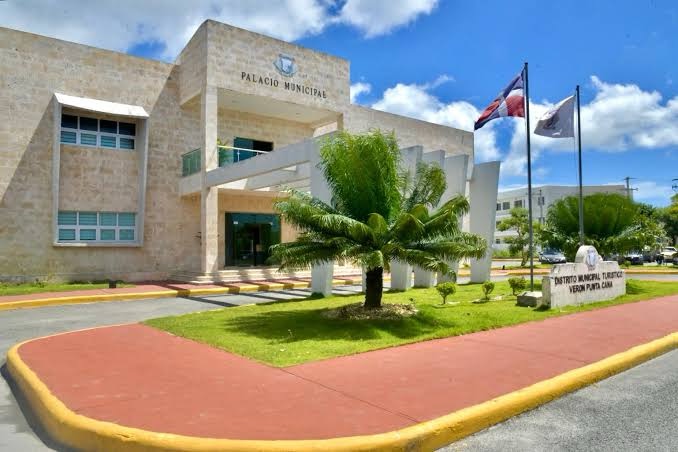 Alcalde Manolito Ramírez explica manejo transparente del presupuesto y anuncia obras de impacto para Verón-Punta Cana