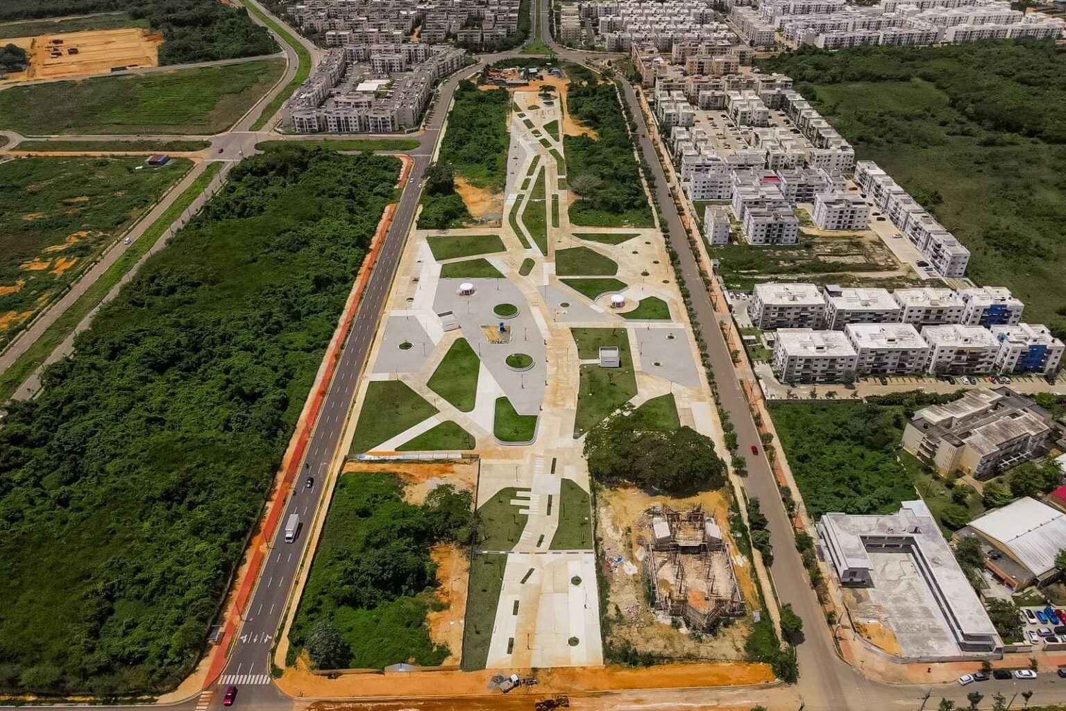 Gobierno inaugura la Plaza Constitución en la Ciudad Juan Bosch con inversión de RD$222.2 MM