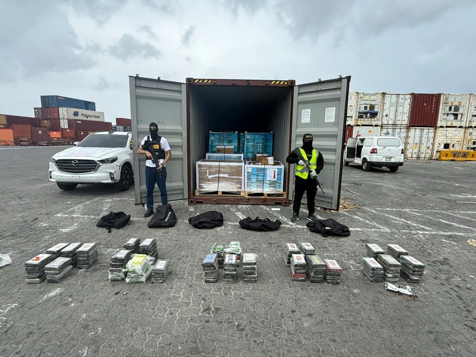 Incautan 120 paquetes de cocaína en operativo realizado en el puerto Caucedo
