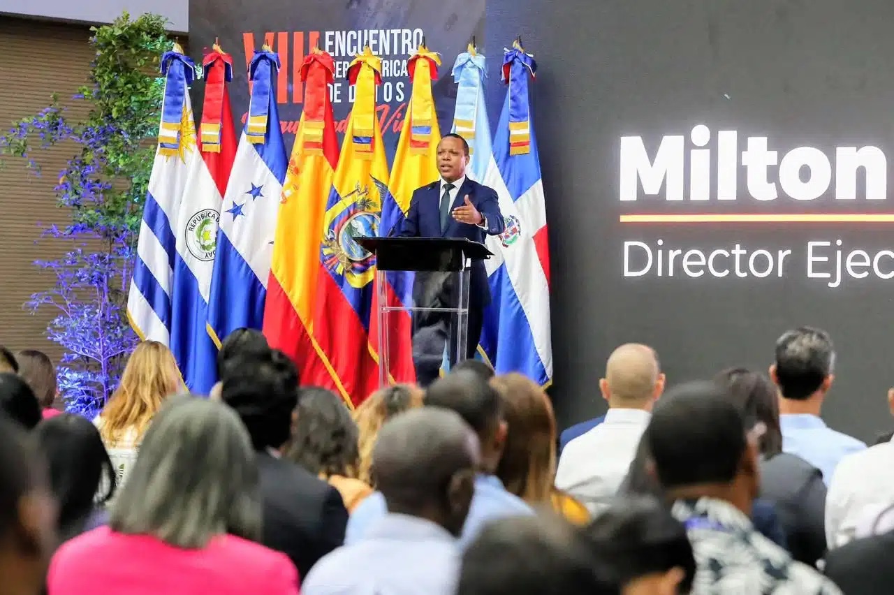 Intrant inaugura cumbre regional de datos y seguridad vial en RD