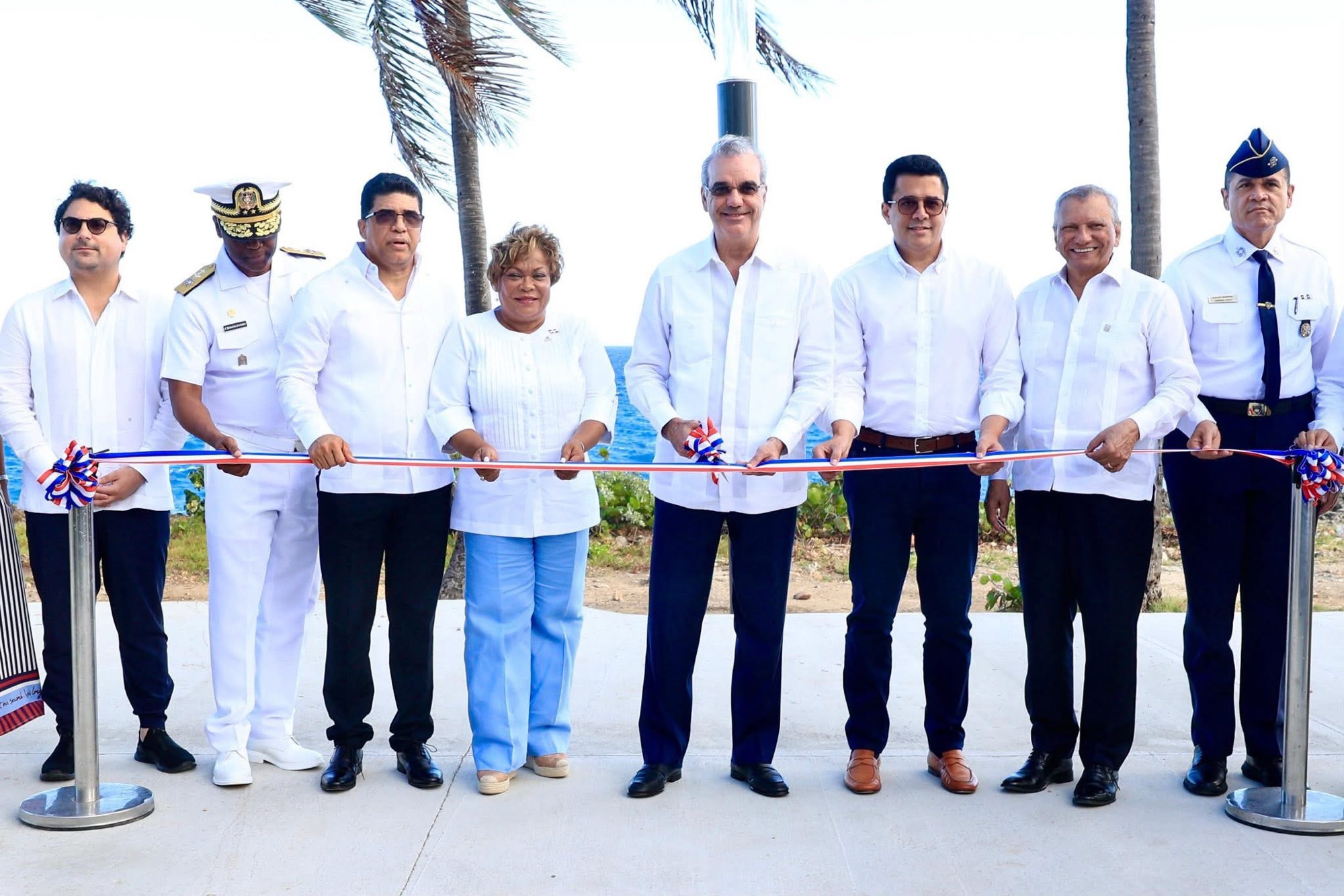Gobierno inaugura la segunda etapa del malecón de Santo Domingo Este
