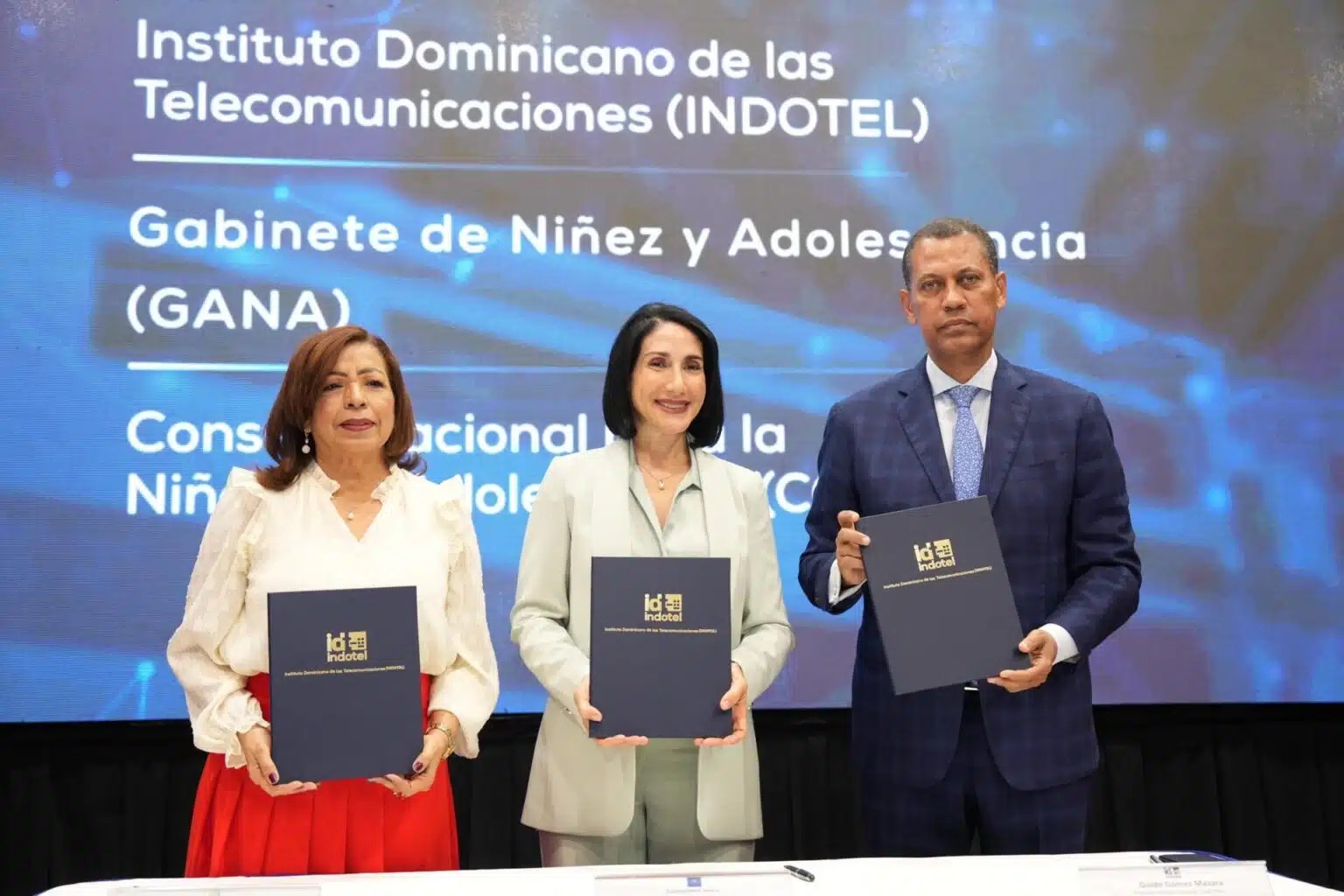 Indotel cede 16 inmuebles para hogares de paso y protección de menores vulnerables