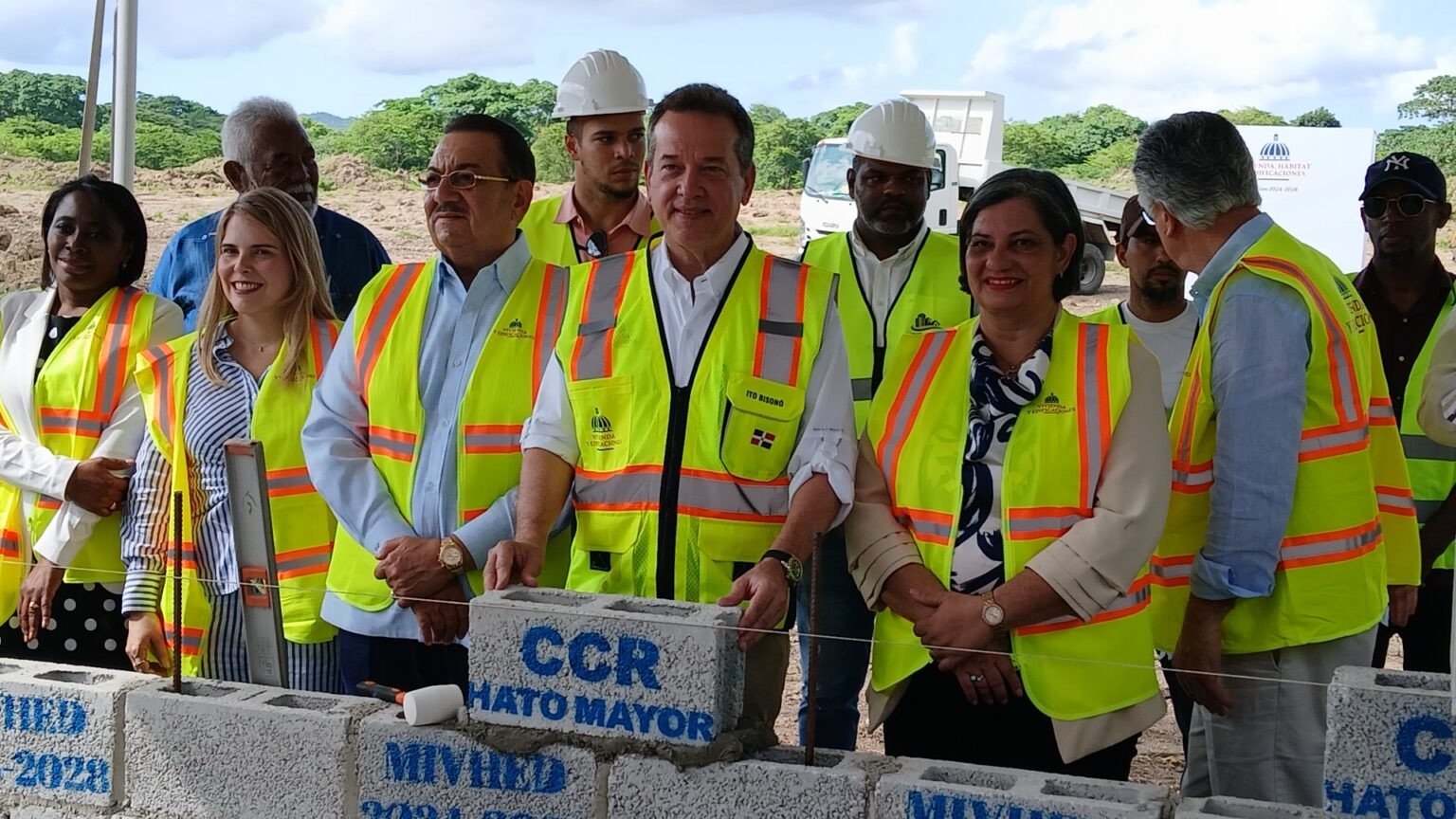 Ministro&nbsp;Ito&nbsp;Bisonó&nbsp;dejó&nbsp;iniciados los trabajos deconstrucción del Centro de Corrección y Rehabilitación Hato Mayor