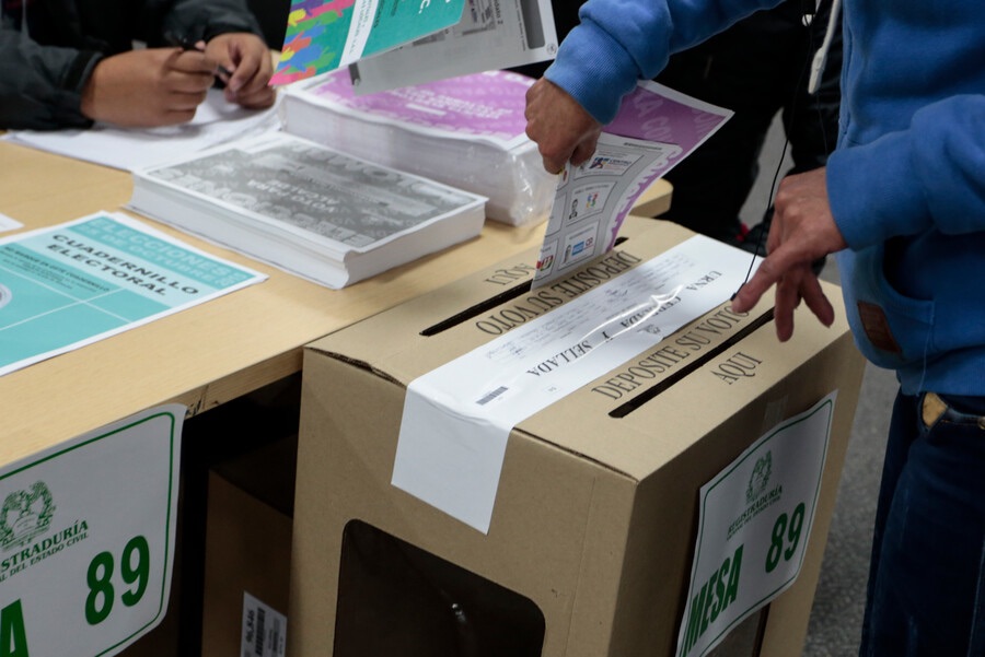 Los colombianos, listos para ir a las urnas y votar por el sucesor del presidente Petro