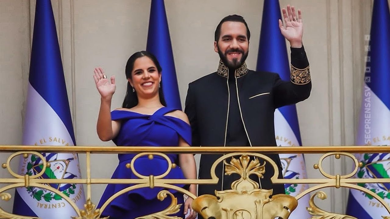 Presidente Bukele inscribe precandidatura para tercer mandato