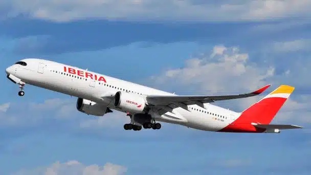 Iberia cesa sus operaciones en Cuba por la escasez de pasajeros