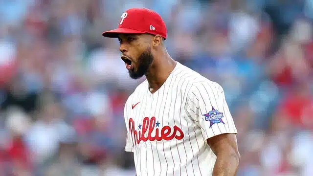 Cristopher Sánchez cerca del récord de Hershiser de entradas seguidas sin permitir carreras