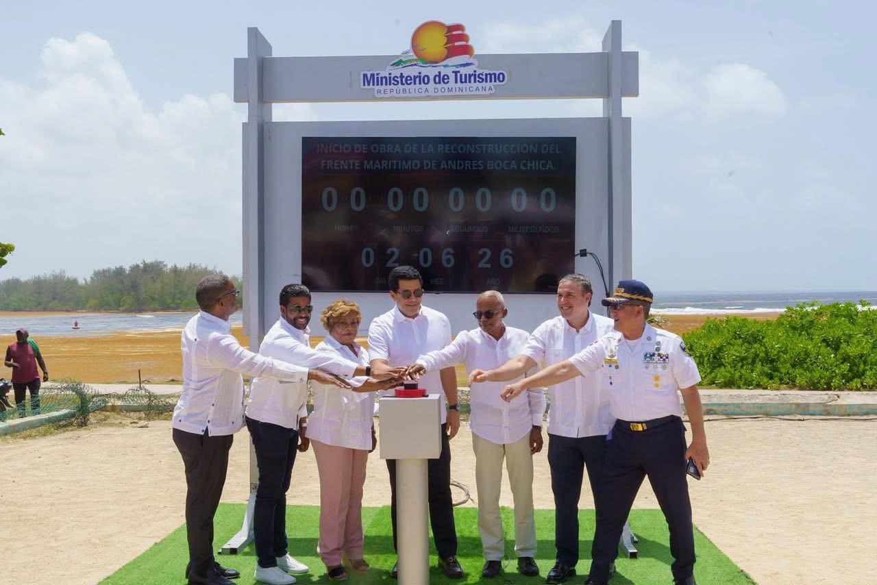David Collado deja iniciados trabajos del Malecón de Andrés y Parque de Boca Chica