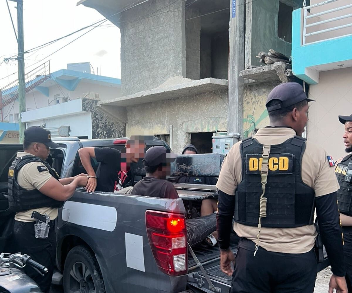 Apresan cinco en Verón Punta Cana por microtráfico