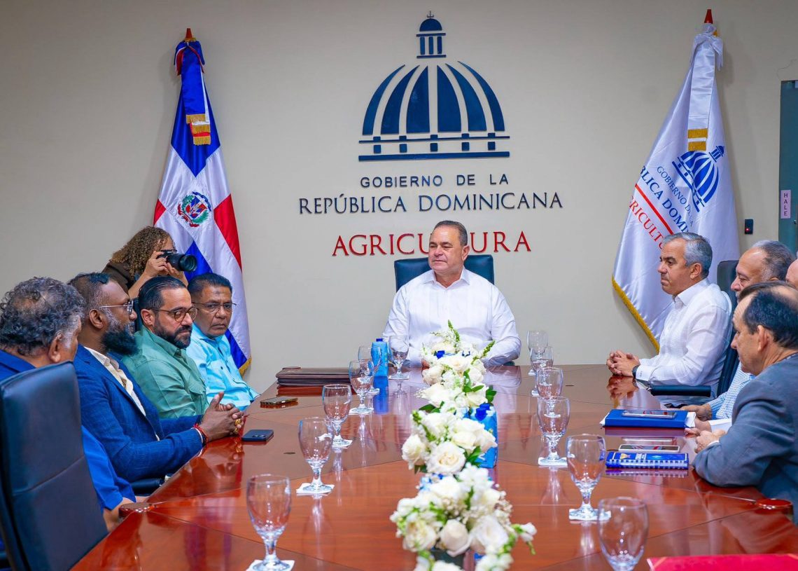 Ministro de Agricultura recibe su homólogo de Guyana