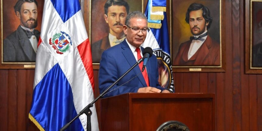 Instituto Duartiano anuncia acciones legales por uso de la bandera nacional en funeral de un civil