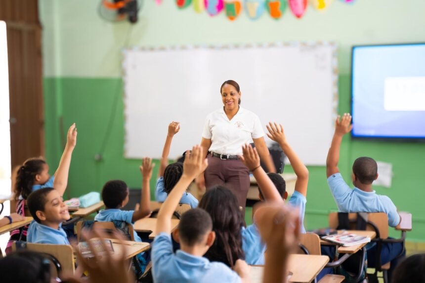 Inicia última etapa de la Evaluación de Desempeño Docente con más de 115 mil maestros convocados