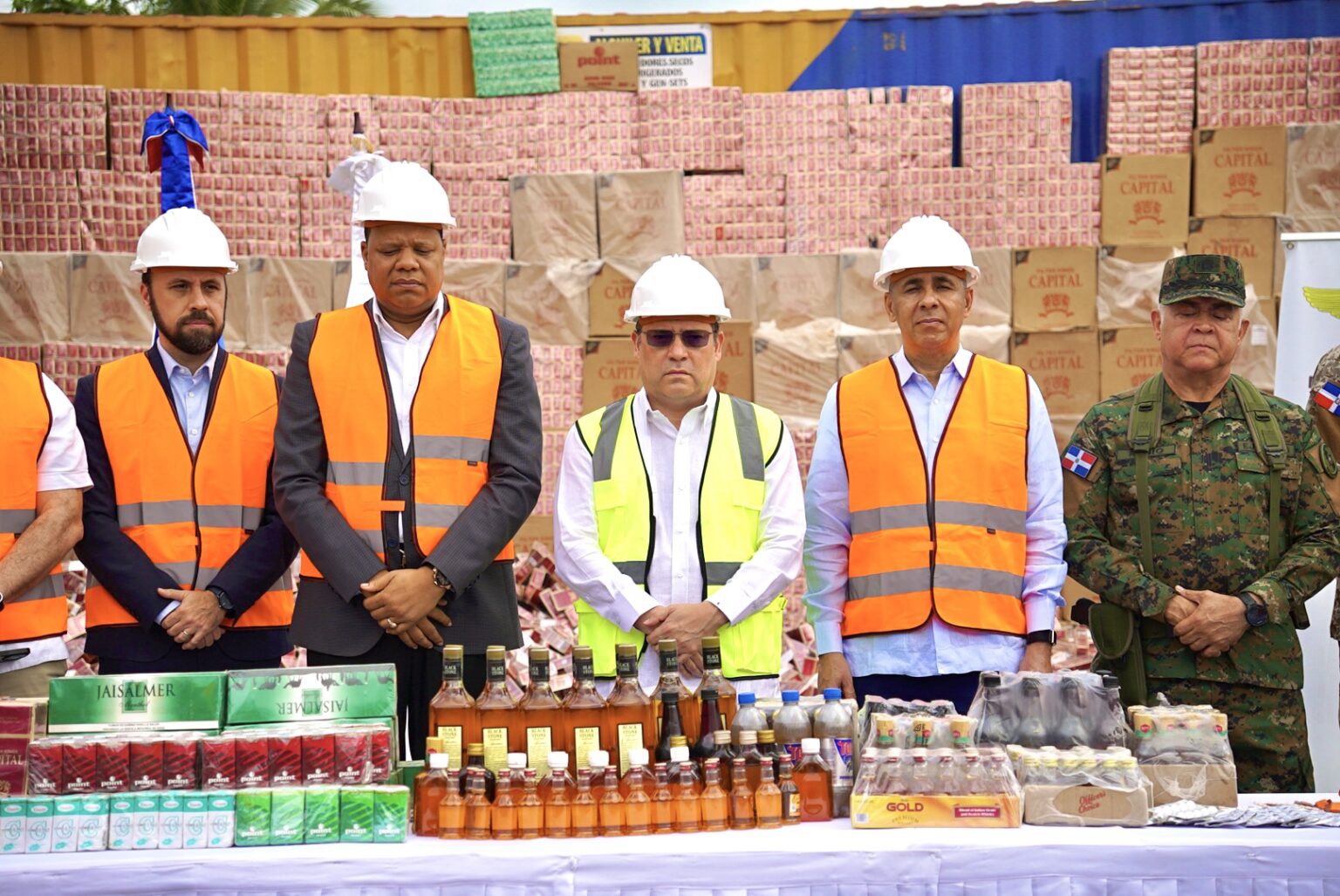 Autoridades destruyen más de RD$394 millones en productos ilícitos