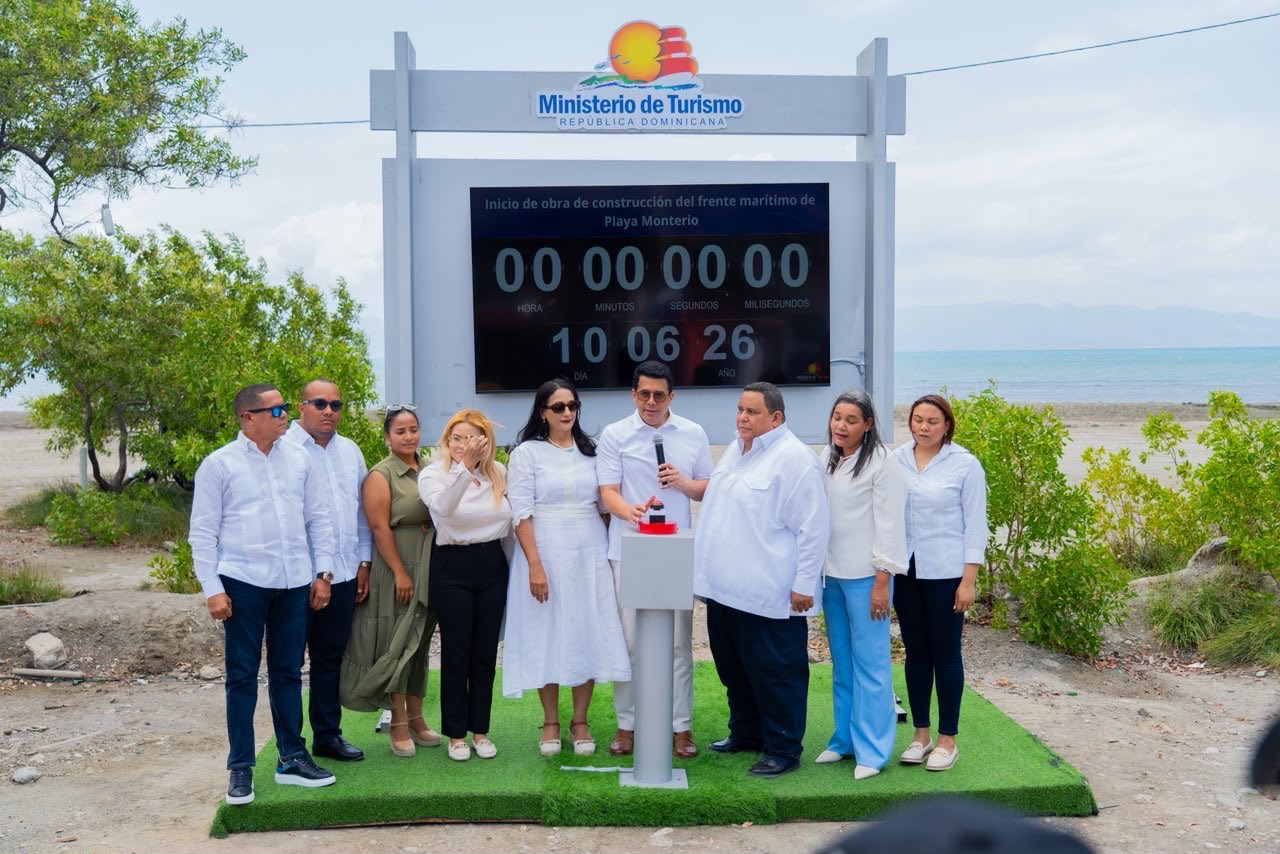 Turismo inicia construcción de infraestructuras de la playa Monte Río en Azua