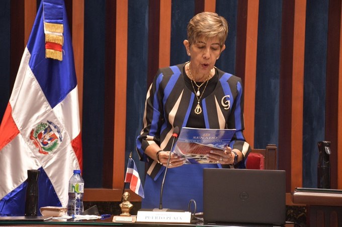 Senadora Ginnette Bournigal propone cambiar el color de los billetes de RD$200 y RD$1,000