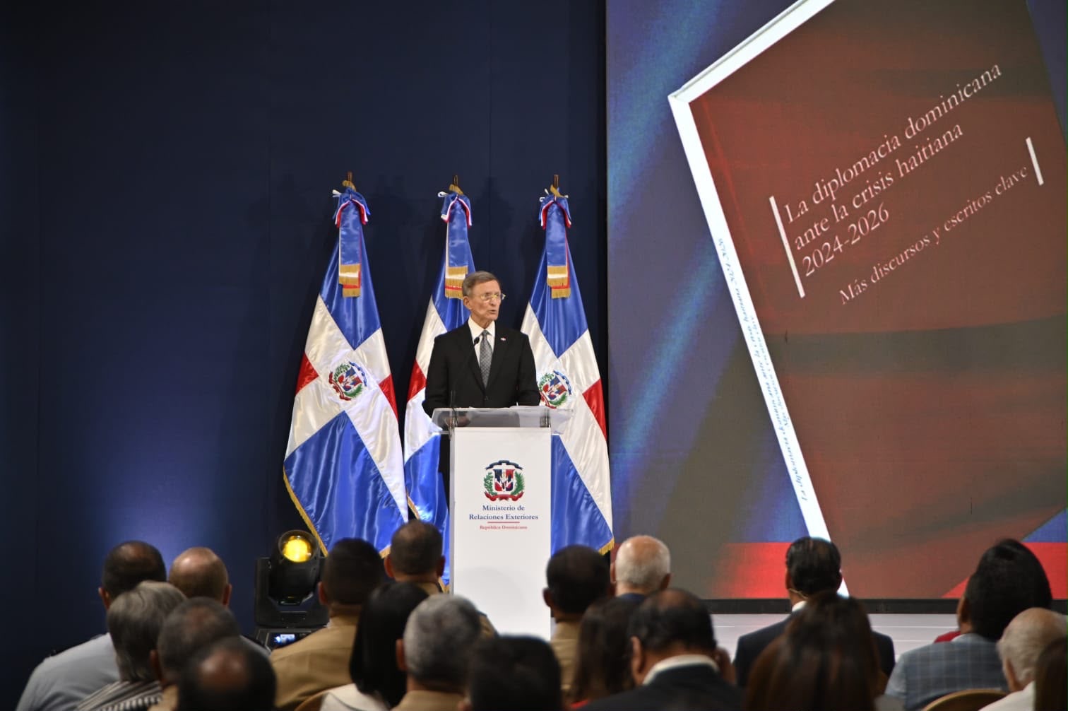 MIREX pone en circulación segundo volumen del libro “La diplomacia dominicana ante la crisis haitiana”