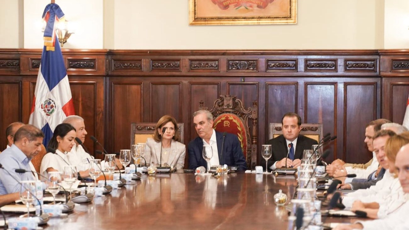 Abinader encabezará Consejo de Ministros este domingo en Santiago