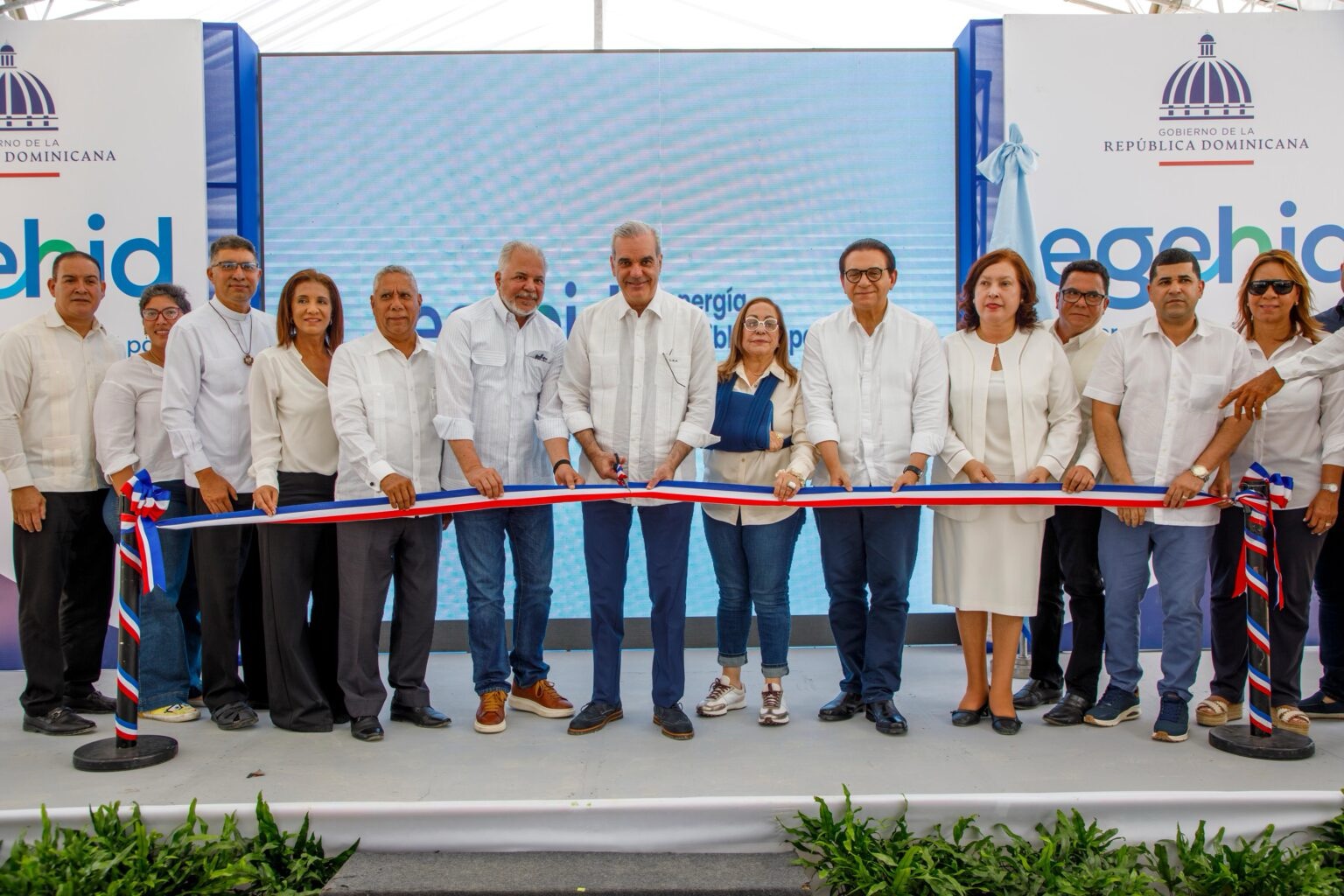 Abinader inaugura carretera Carrizal–La Piedra–La Guázuma