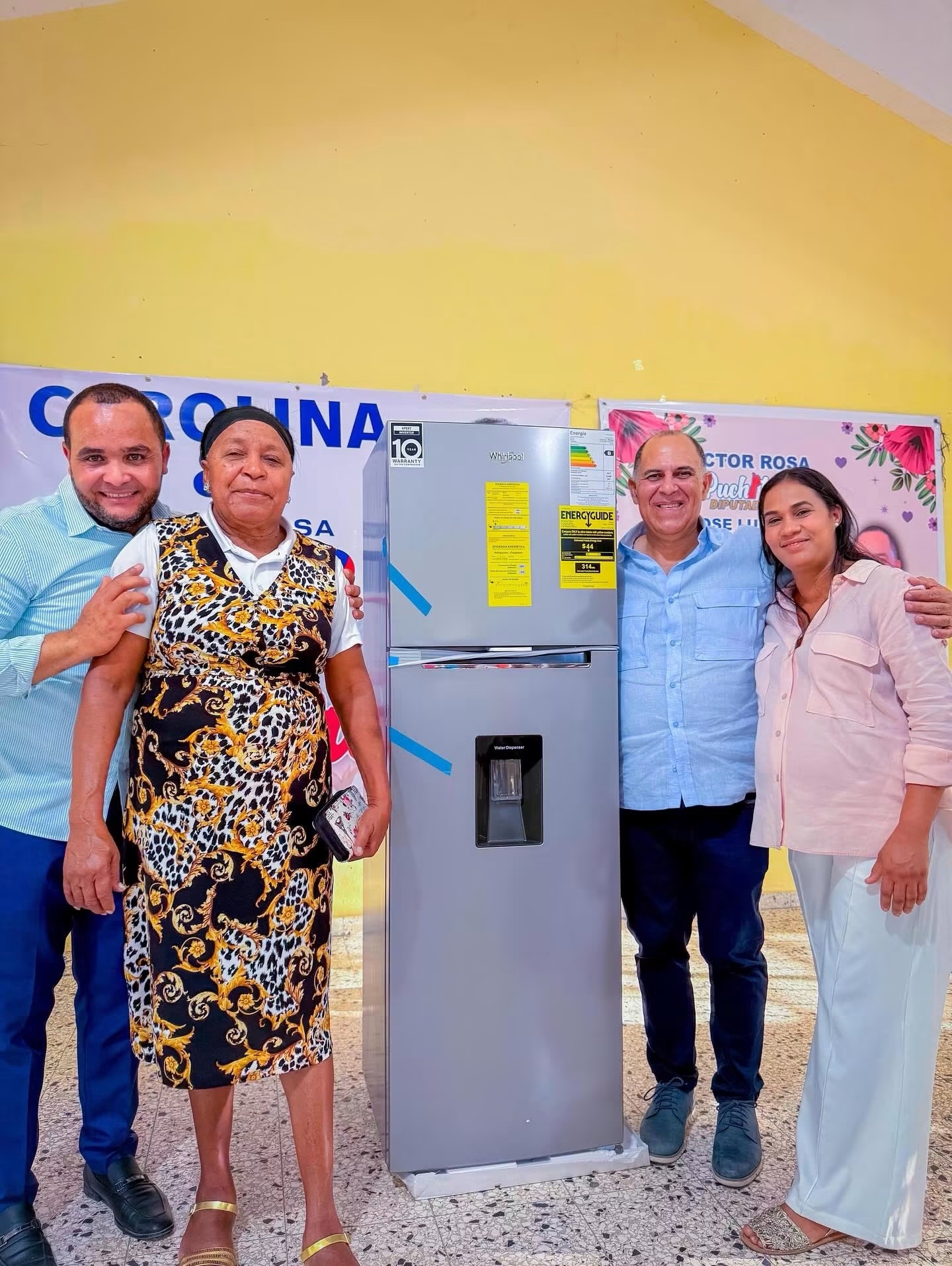 Diputado Héctor Rosa (Puchito) recorre Hato Mayor celebrando el Día de las Madres con rifas y actividades recreativas
