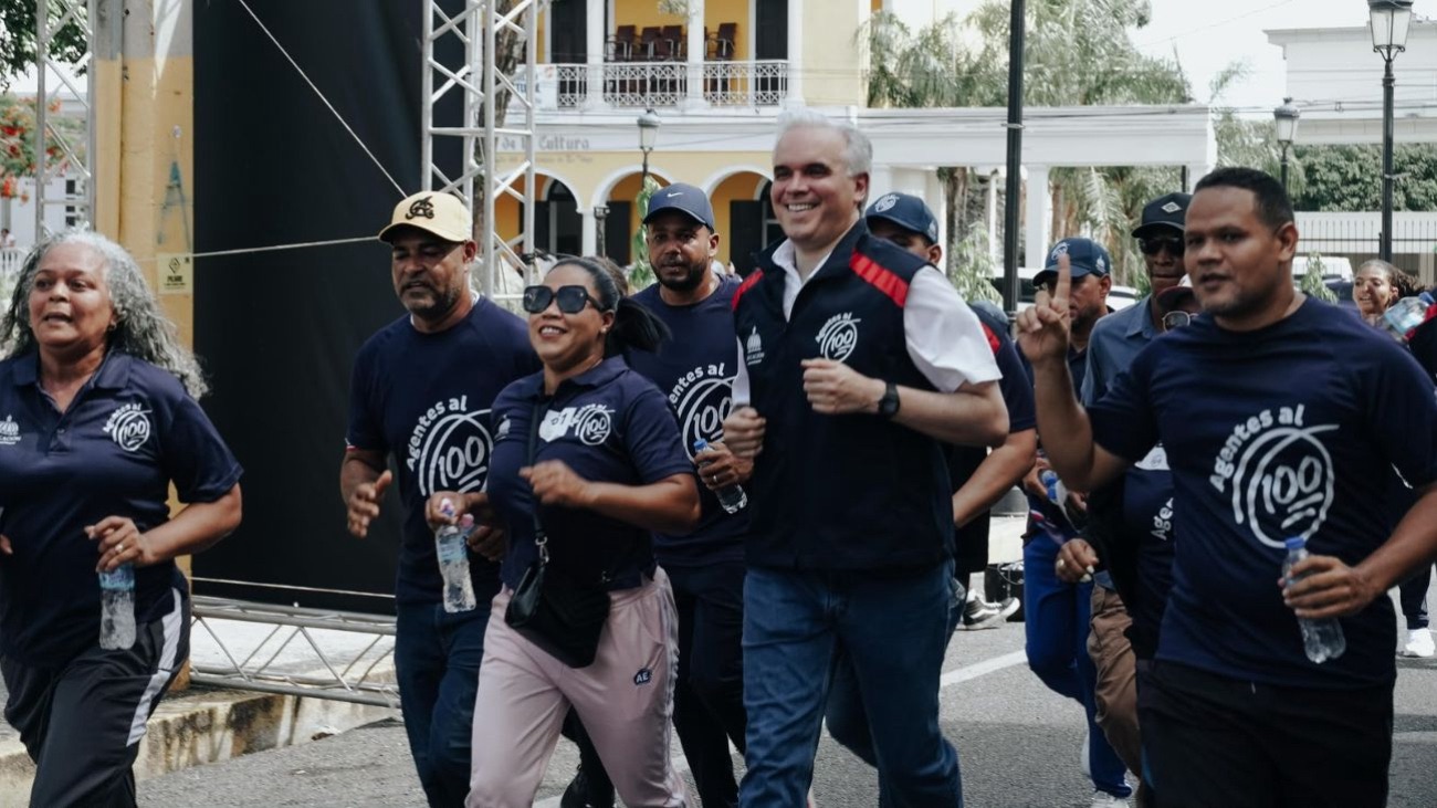 Ministro de Educación lidera misión de Agentes al 100 “Escudo contra la Violencia” en La Vega