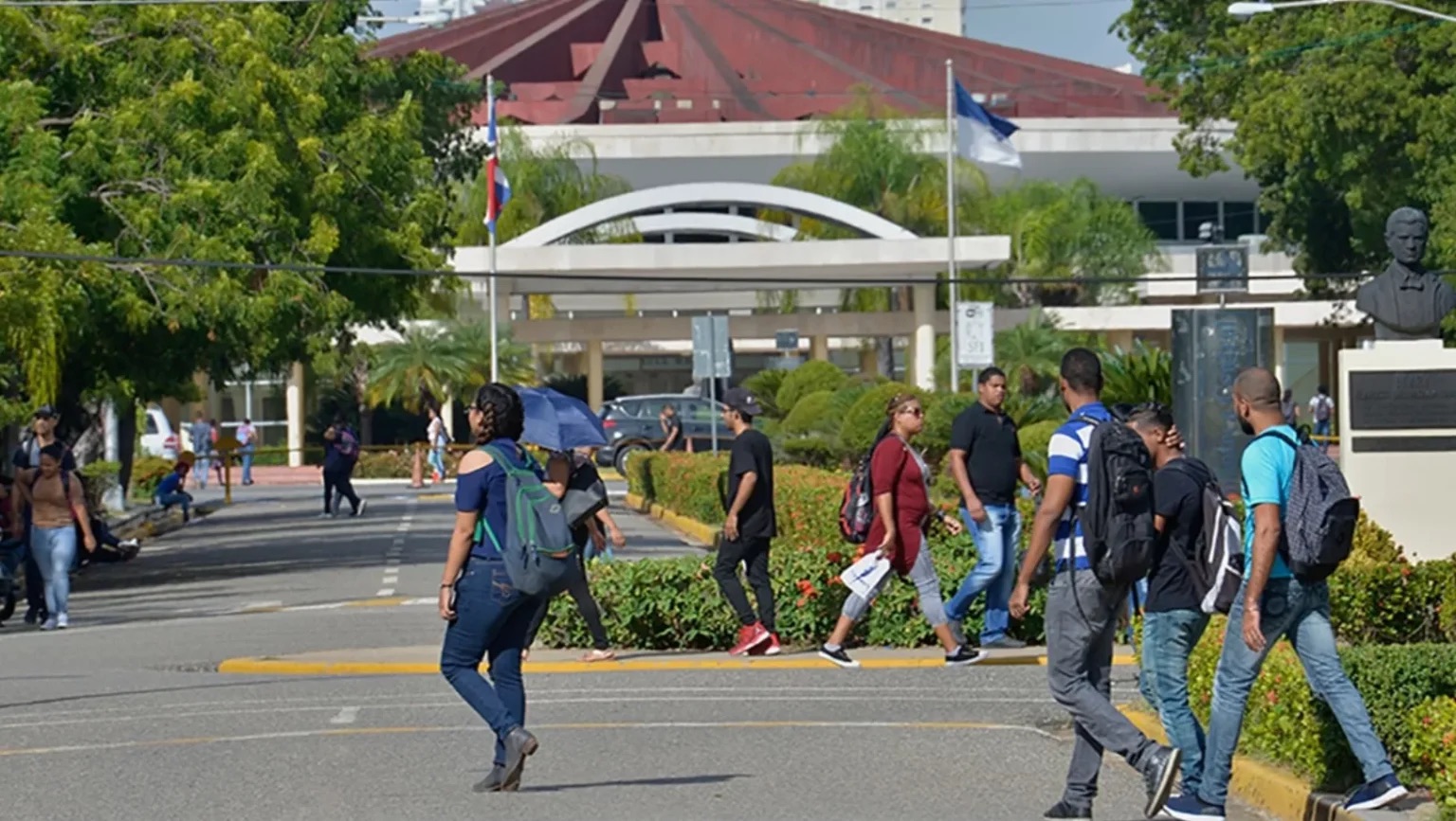 Estudiantes exponen expectativas sobre nuevas autoridades de la UASD