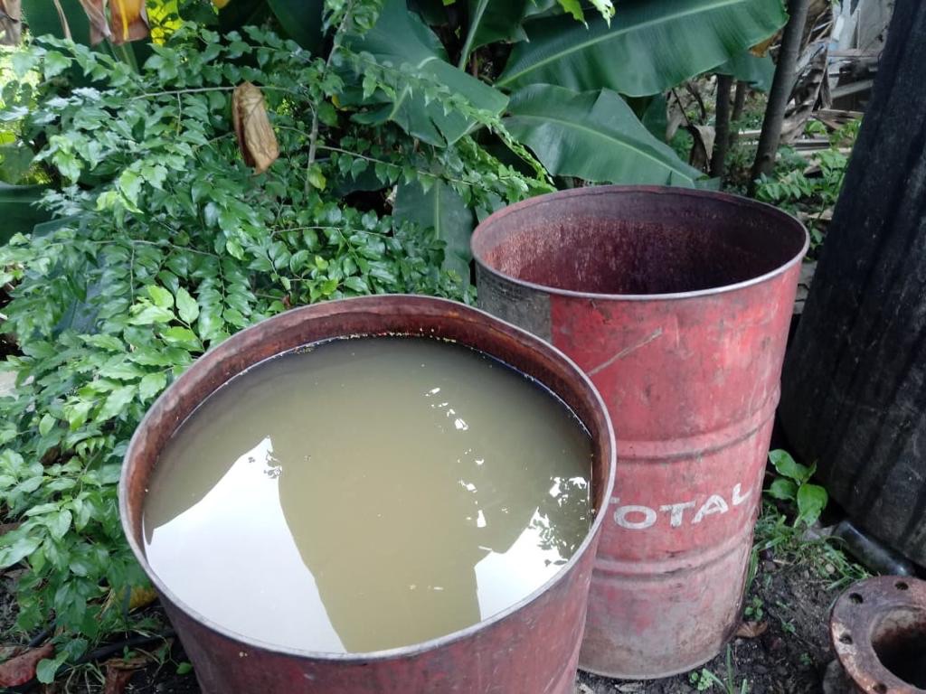 Desmantelam fábrica clandestina de alcohol casero en Azua
