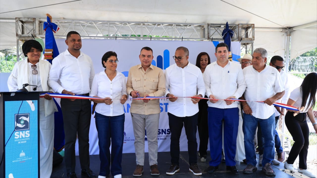 SNS entrega dos centros de primer nivel e inicia remozamiento de hospital en Dajabón