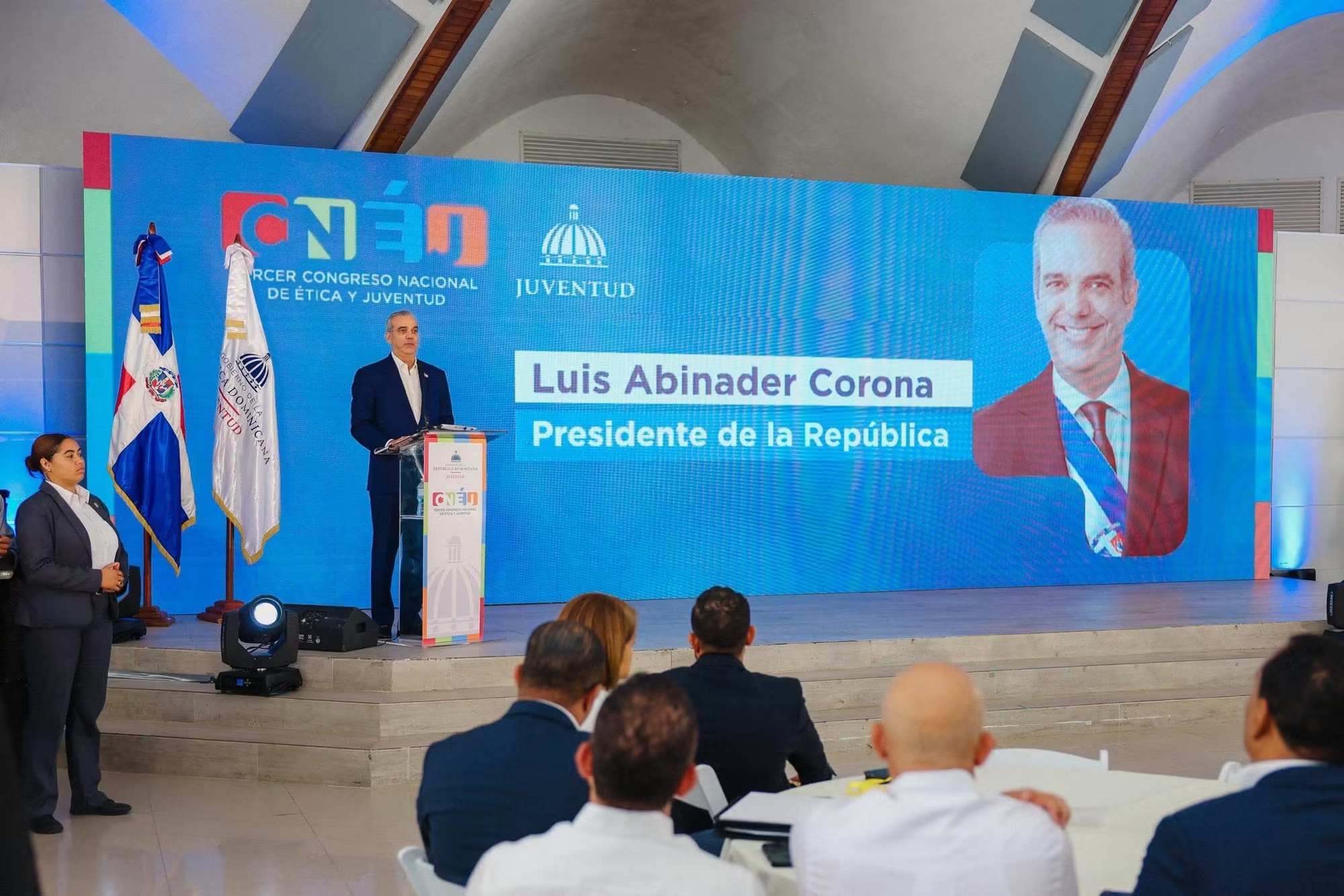 Presidente Abinader llama a los jóvenes a ser guardianes de la ética y se autodenomina presidente del Sistema Nacional de Ética Juvenil