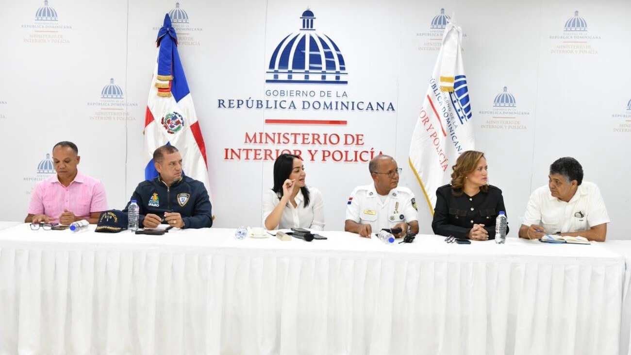 Autoridades coordinan estrategia conjunta para regularizar paradas de motoconchistas