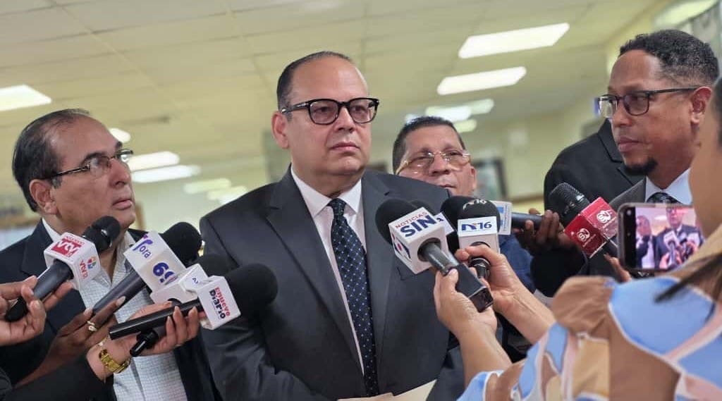 CARD advierte que nuevo artículo 310 del Código Penal constituye un “atentado contra el derecho de defensa” y anuncia acciones ante el TC y jornadas de protesta
