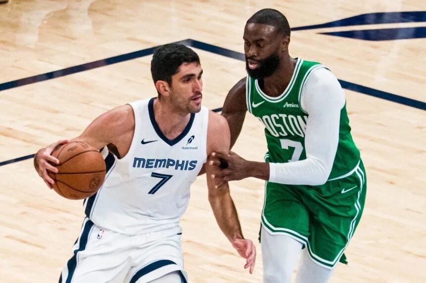 Celtics traspasan a Jaylen Brown a los 76ers por Paul George y selecciones del draft