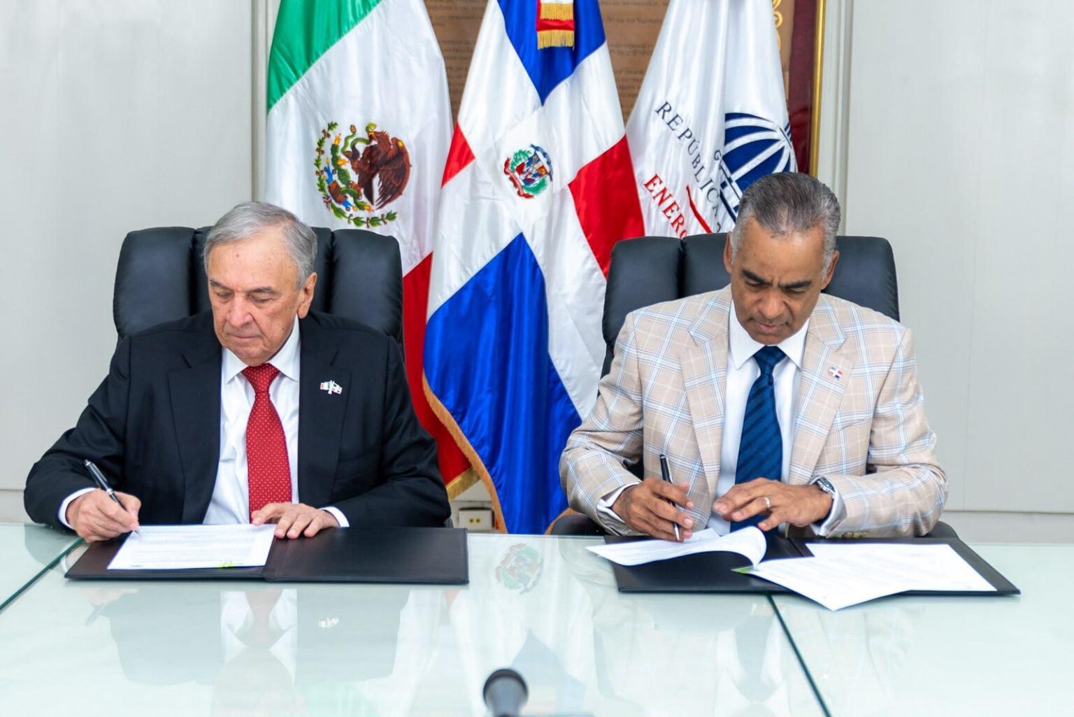 República Dominicana y México acuerdan impulsar innovación en hidrocarburos y energía