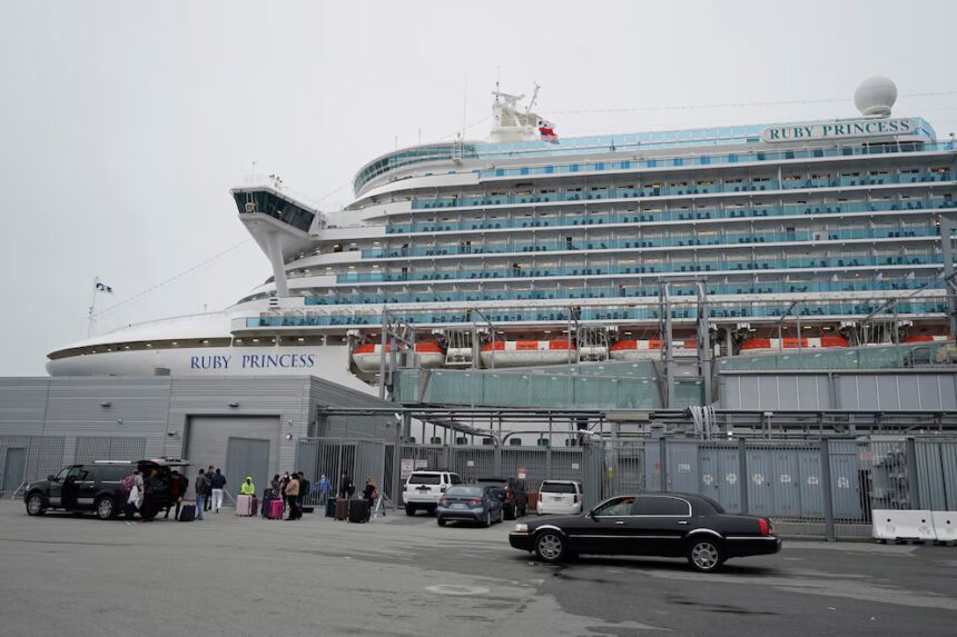 Más de 100 pasajeros aislados en un crucero estadounidense por un brote de norovirus